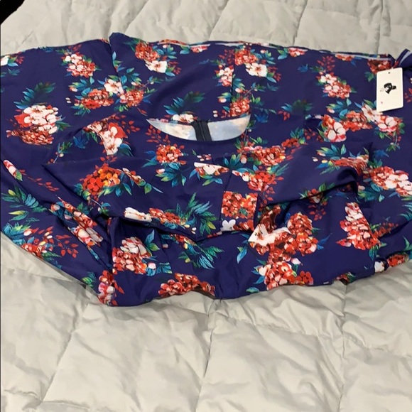 NWT floral midi dress size medium - Picture 4 of 4